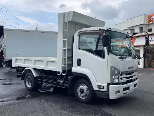 いすゞ フォワード 2RG-FRR90S2(2WD)の写真2