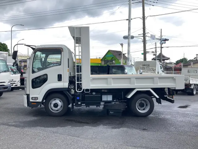 いすゞ フォワード 2RG-FRR90S2(2WD)の写真7