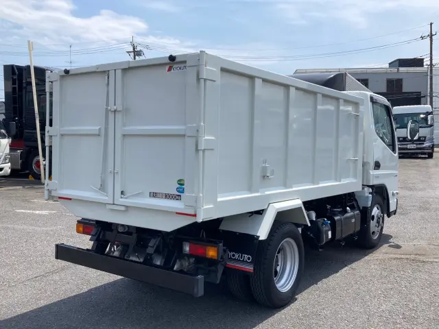 三菱 キャンター 2RG-FBA60(2WD)の写真3