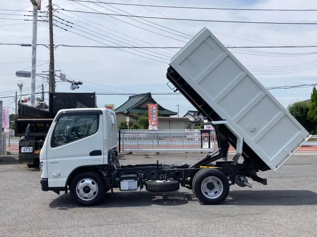 三菱 キャンター 2RG-FBA60(2WD)の写真5