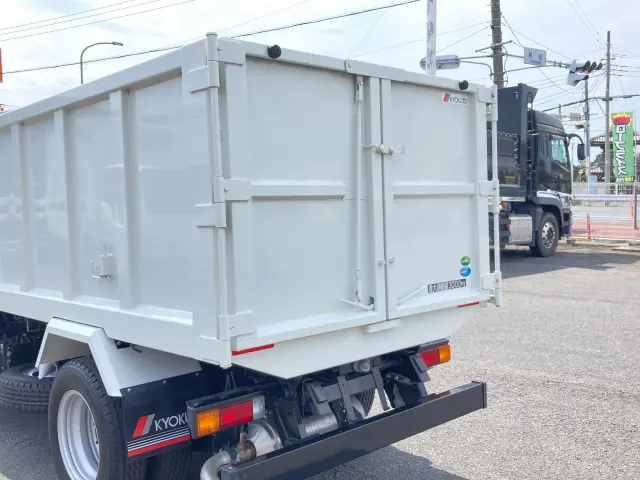 三菱 キャンター 2RG-FBA60(2WD)の写真14