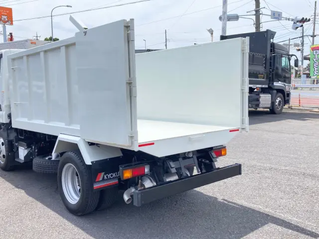 三菱 キャンター 2RG-FBA60(2WD)の写真15