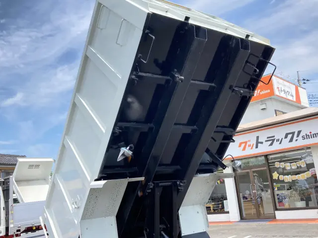 三菱 キャンター 2RG-FBA60(2WD)の写真16