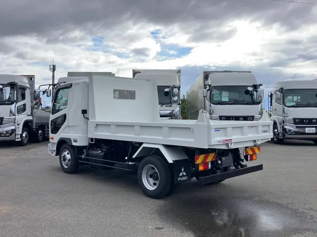 三菱 ファイター 2KG-FK62F(2WD)の写真4