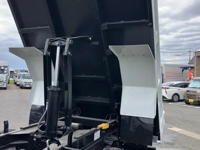三菱 ファイター 2KG-FK62F(2WD)の写真13