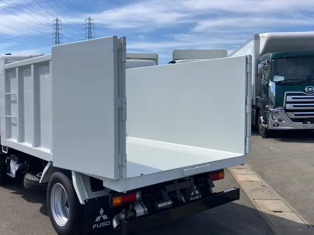 三菱 キャンター 2RG-FBA60(2WD)の写真15