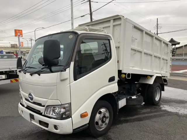 日野 デュトロ 2RG-XZC600T(2WD)の写真1
