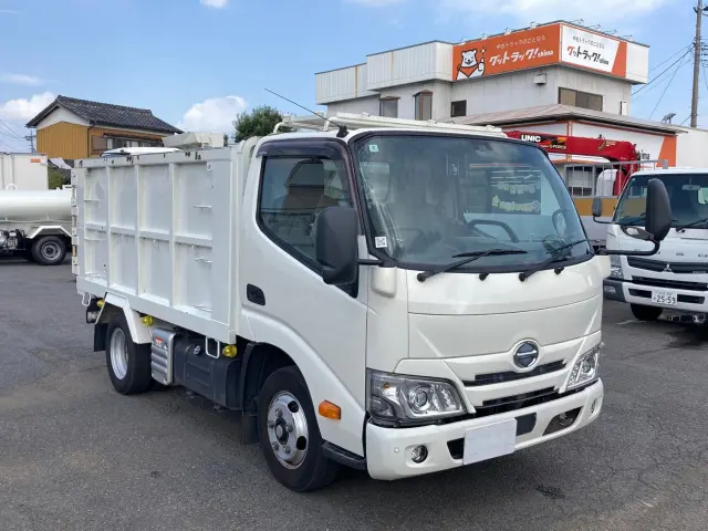 日野 デュトロ 2RG-XZC600T(2WD)の写真2