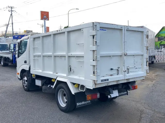 日野 デュトロ 2RG-XZC600T(2WD)の写真4