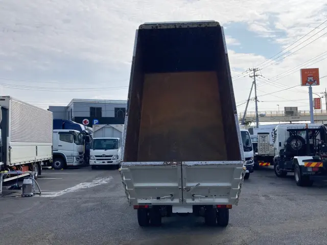 日野 デュトロ 2RG-XZC600T(2WD)の写真10