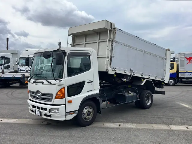 日野 レンジャー SKG-FC9JEAP(2WD)の写真1