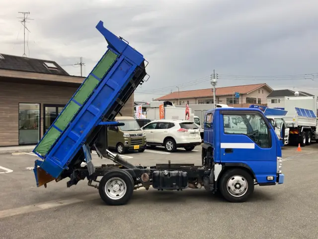 いすゞ エルフ TKG-NKR85AD(2WD)の写真6