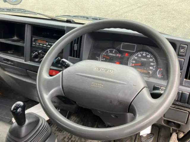 いすゞ エルフ TKG-NKR85AD(2WD)の写真21