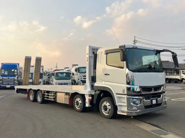 三菱 スーパーグレート 2PG-FS70HZ(8x4)の写真2