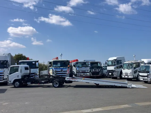 いすゞ エルフ 2RG-NPR88AN(2WD)の写真5