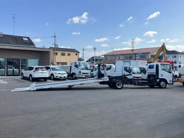 いすゞ エルフ 2RG-NPR88AN(2WD)の写真6