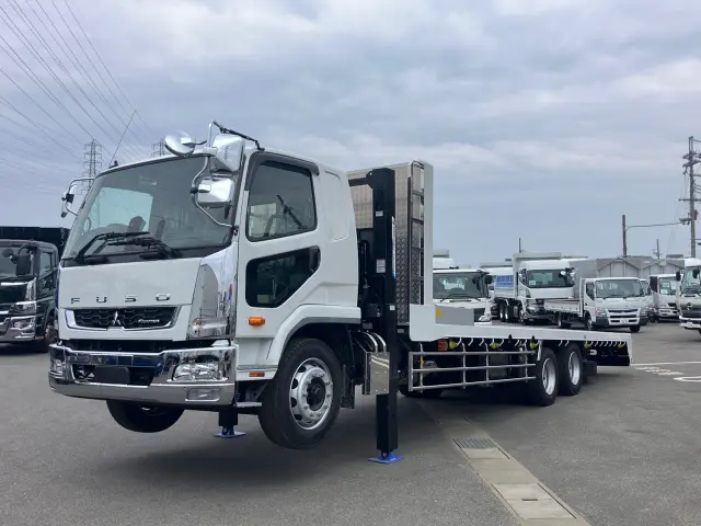 三菱 ファイター 2DG-FQ62F(6x4)の写真1