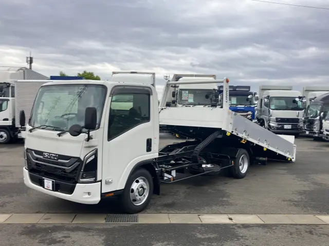 いすゞ エルフ 2RG-NPR88AM(2WD)の写真1