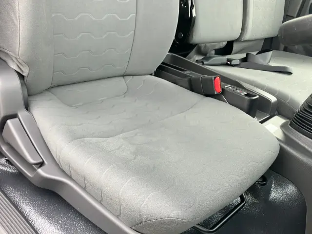 いすゞ エルフ 2RG-NPR88AM(2WD)の写真20
