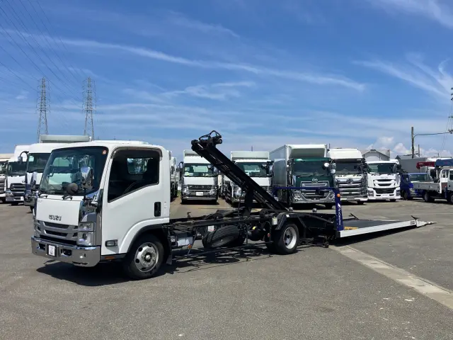 いすゞ エルフ 2RG-NPR88AN(2WD)の写真1