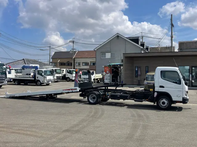 三菱 キャンター 2RG-FEB80(2WD)の写真6