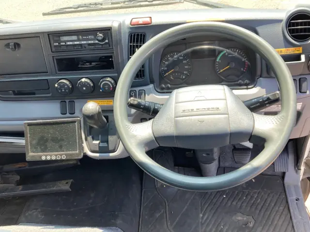 三菱 キャンター TKG-FEB20(2WD)の写真16