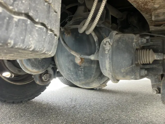 UD コンドル PK-PW37A(6x4)の写真18