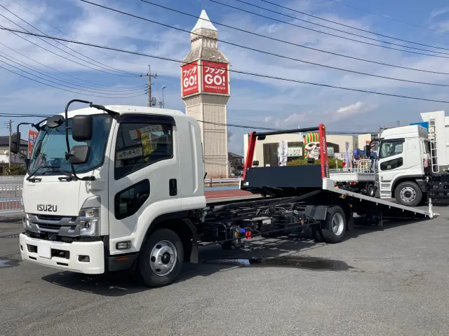 いすゞ フォワード 2RG-FRR90S2(2WD)の写真1