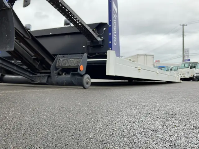 三菱 キャンター TPG-FEB80(2WD)の写真17