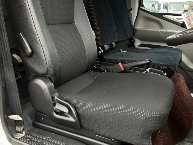 三菱 キャンター TPG-FEB80(2WD)の写真20