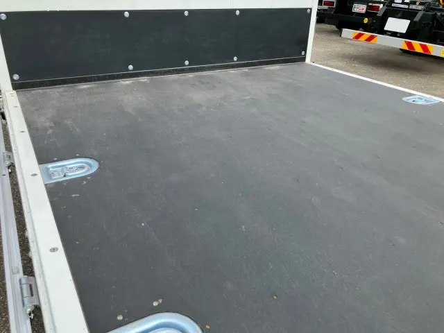 三菱 キャンター 2RG-FEB80(2WD)の写真8