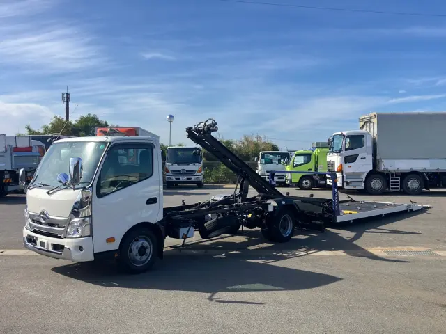 日野 デュトロ 2RG-XZU722M(2WD)の写真1