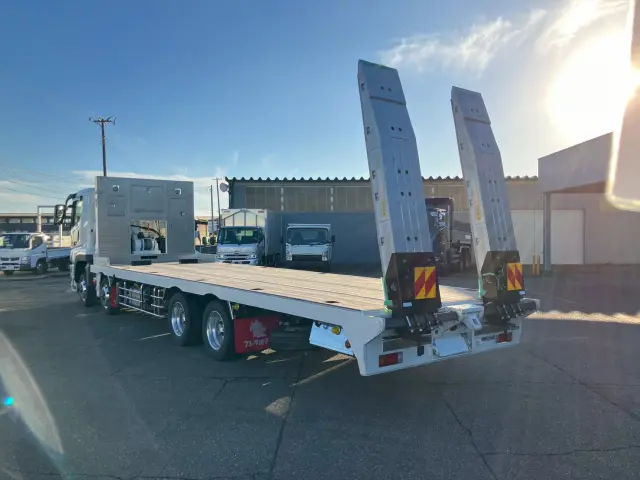 三菱 スーパーグレート 2PG-FS70HZ(8x4)の写真4