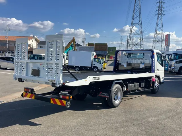 三菱 キャンター 2PG-FEB80(2WD)の写真3
