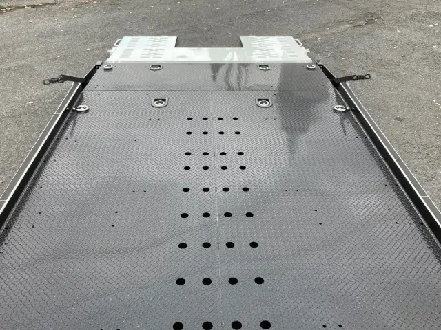 三菱 キャンター 2PG-FEB80(2WD)の写真11