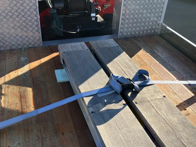 三菱 スーパーグレート 2PG-FS80VZ(8x4)の写真8