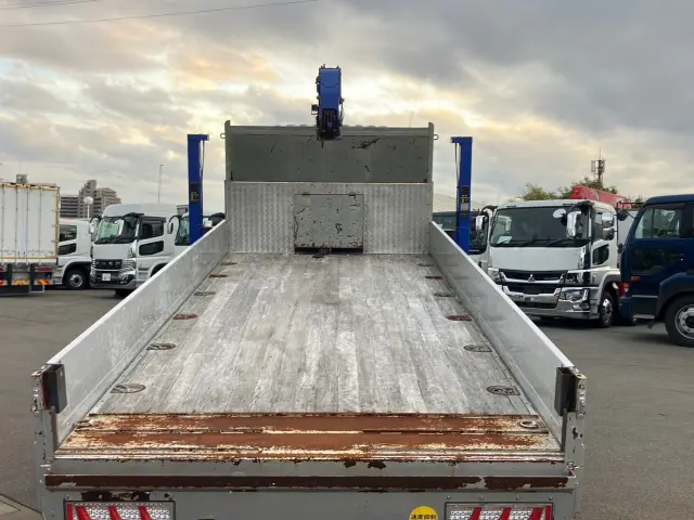 いすゞ フォワード QPG-FTR34S2(2WD)の写真7