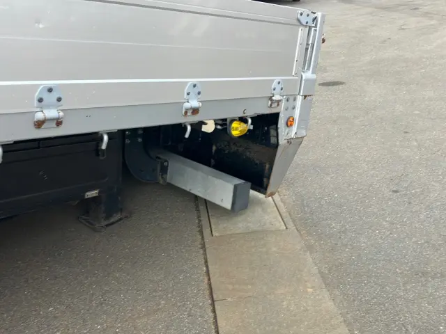 いすゞ フォワード QPG-FTR34S2(2WD)の写真18