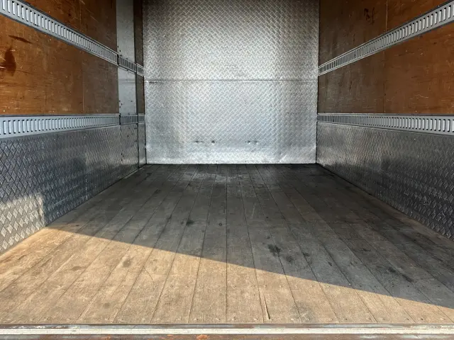 三菱 キャンター TPG-FEB80(2WD)の写真8