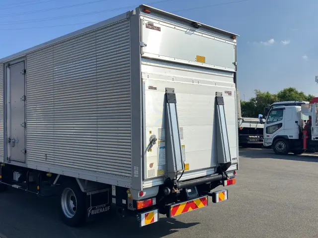 三菱 キャンター TPG-FEB80(2WD)の写真10