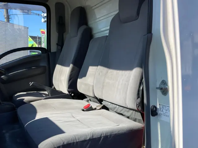 いすゞ エルフ TKG-NLR85AN(2WD)の写真15