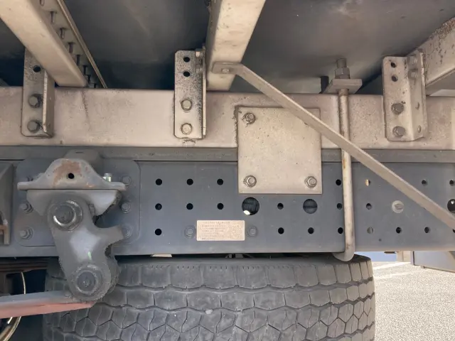 三菱 キャンター 2PG-FEB80(2WD)の写真12