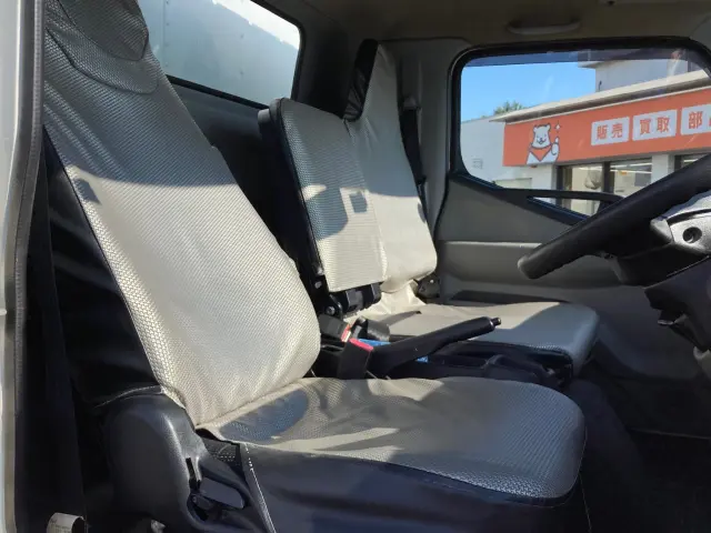 三菱 キャンター 2PG-FEB80(2WD)の写真17