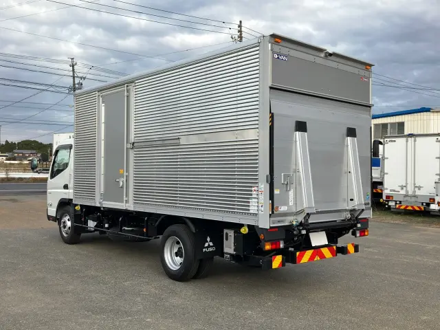 三菱 キャンター 2PG-FEB80(2WD)の写真4