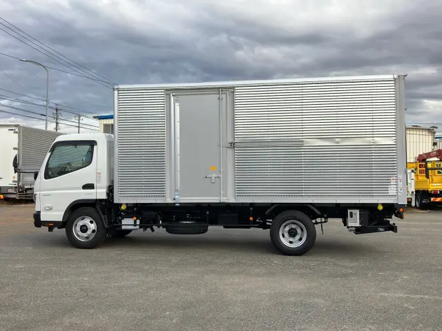 三菱 キャンター 2PG-FEB80(2WD)の写真5