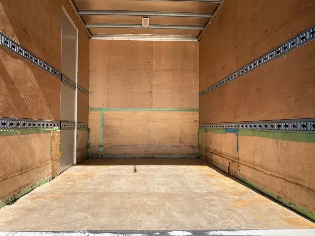 三菱 キャンター TPG-FEB50(2WD)の写真8