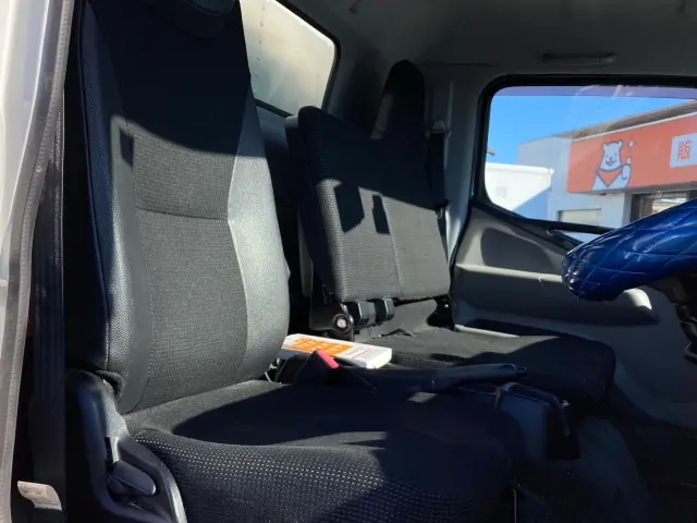 三菱 キャンター TPG-FEB50(2WD)の写真17