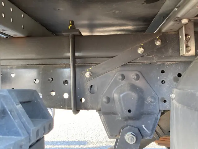 いすゞ エルフ 2RG-NMR88AN(2WD)の写真11