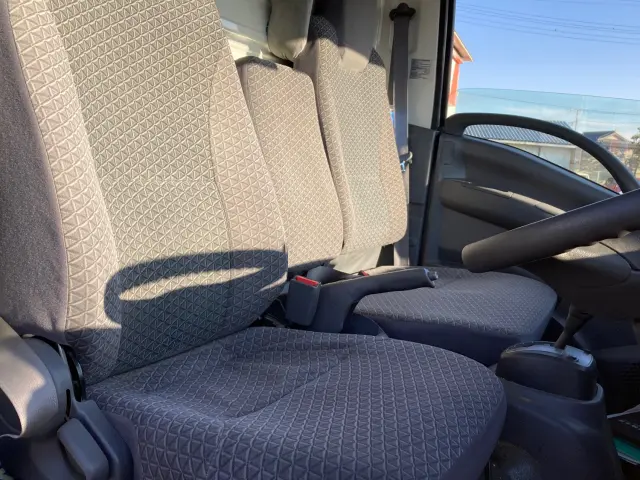 いすゞ エルフ 2RG-NMR88AN(2WD)の写真15