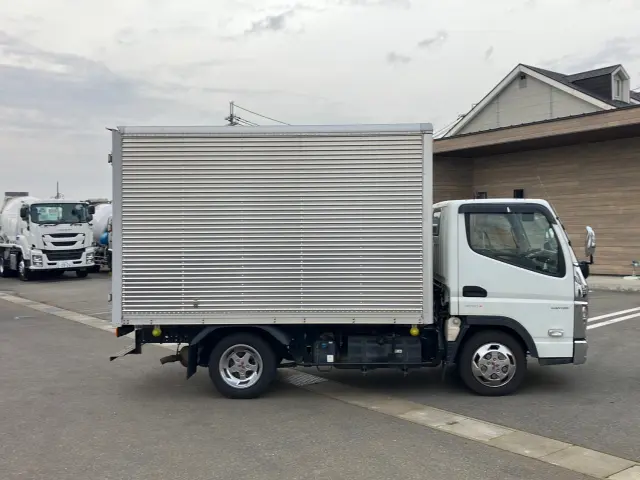 三菱 キャンター 2RG-FBA20(2WD)の写真6